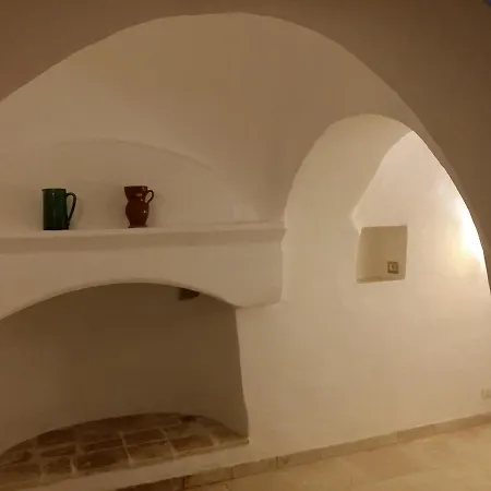 Trullo Apulia سان ميكيلي سالنتينو